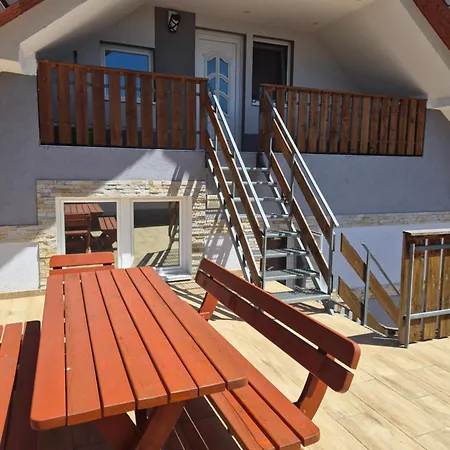 Dora 3 * Balatonlelle